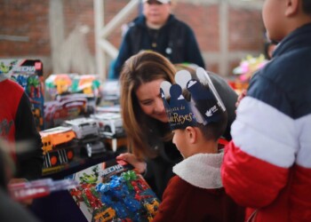 DIF Morelia lleva alegría con entrega de juguetes a niñas y niños del norponiente de la ciudad
