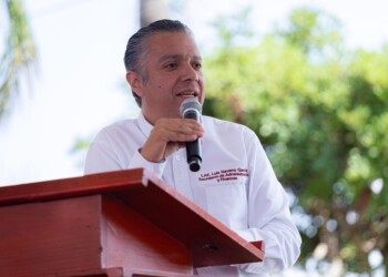 Este mes, 10 % de descuento al pagar en línea el refrendo vehicular 2025: Navarro García