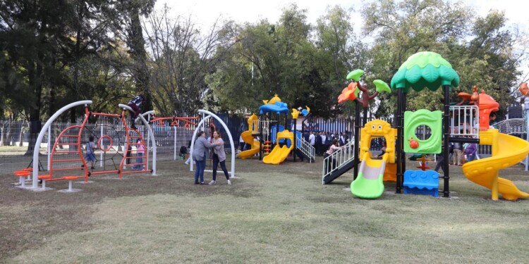 La UMSNH es propiedad de todas y todos; Yarabí Ávila inaugura el parque infantil “El Crisol” en CU