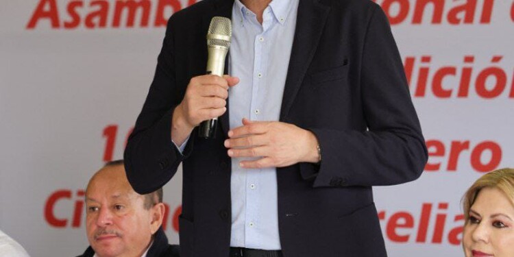 Alfonso Martínez encabeza Jornada de Limpieza en salida a Mil Cumbres