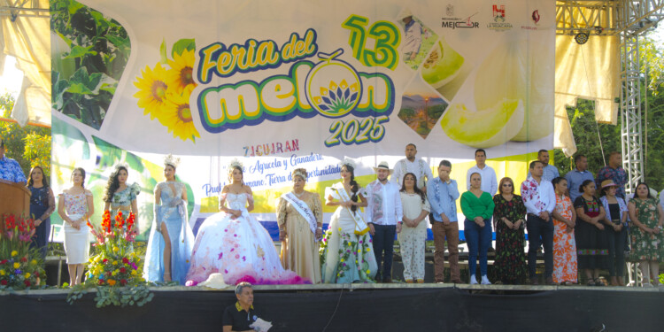 Cumple Zicuirán 86 años de su fundación