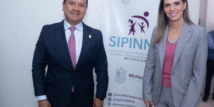 Daniela de los Santos asume titularidad de Sipinna