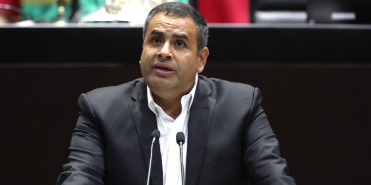 Proponen exentar del ISR el pago de horas extras de los trabajadores en días inhábiles o festivos