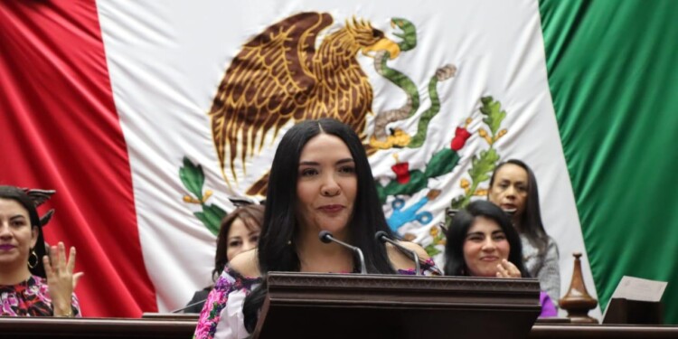 76 Legislatura comprometida con las mujeres en defensa de sus derechos: Adriana Campos Huirache
