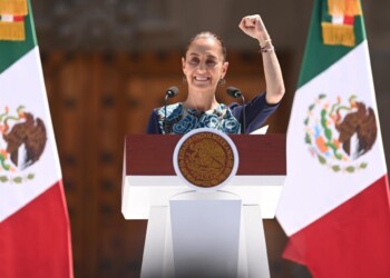 PRESIDENTA CLAUDIA SHEINBUAM SE REÚNE CON 350 MIL MEXICANOS Y MEXICANAS EN EL EMBLEMÁTICO ZÓCALO DE LA CDMX