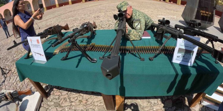 La XXI Zona Militar recibe armamento para reforzar operativos en Michoacán