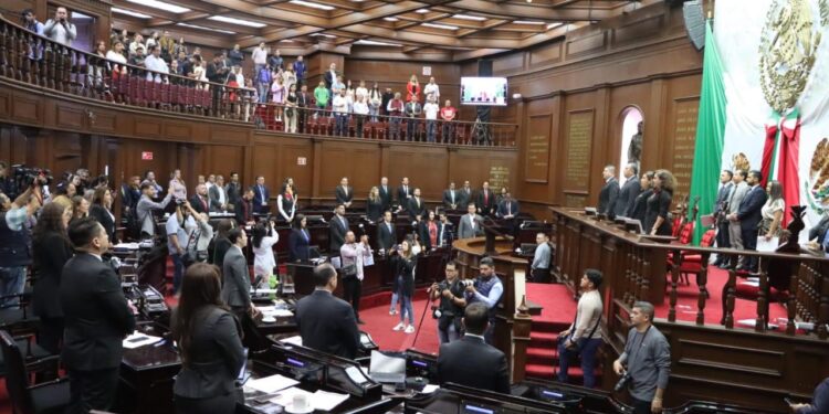 Reestructuran diversas Comisiones de la 76 Legislatura