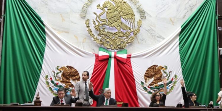 Congreso michoacano aprueba minuta para simplificación administrativa