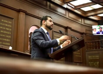 Octavio Ocampo presentó iniciativa para que Michoacán refuerce la defensa animal al sancionar la falta de auxilio a los animales