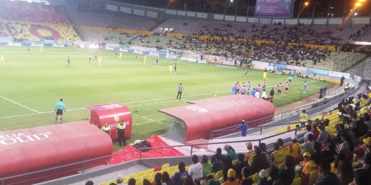 No logra llenar el Atlético Morelia al Morelos.