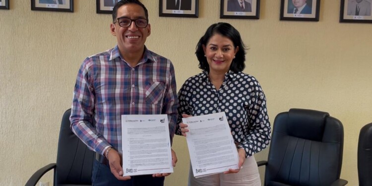 Conalep impulsa a sus egresados con nueva alianza educativa