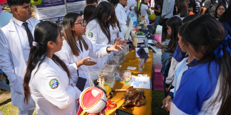 Más de 12 mil 300 personas han visitado ExpOrienta, ¡no te quedes fuera, atrévete a elegir!