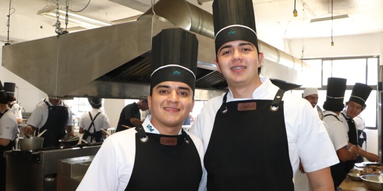 Más de 12 mil 300 personas han visitado ExpOrienta, ¡no te quedes fuera, atrévete a elegir!