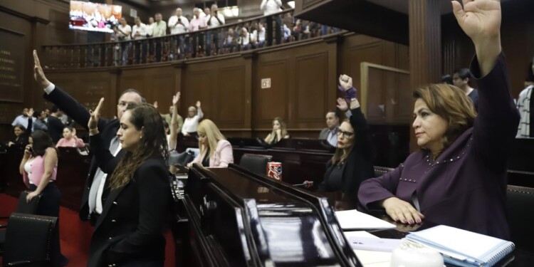 Aprueba 76 Legislatura del Congreso de Michoacán, la Ley Orgánica de la Benemérita y Centenaria Universidad Michoacana de San Nicolás de Hidalgo