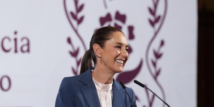 PRESIDENTA CLAUDIA SHEINBAUM INFORMA QUE HOY SE PUBLICA EN EL DOF REDUCCIÓN DE 342 A 151 TRÁMITES FEDERALES PARA TENER UN GOBIERNO MÁS EFICIENTE, MENOS BUROCRÁTICO Y SIN CORRUPCIÓN