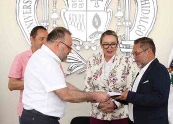 UMSNH, institución de reputación que rebasa fronteras; dona especie de pez mexicano extinto en la naturaleza al Acuario Inbursa