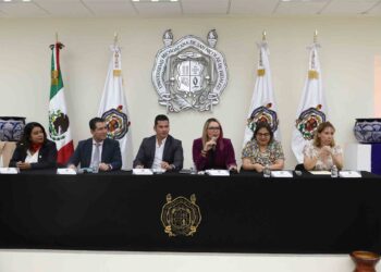 UMSNH cumple en transparencia; Yarabí Ávila entrega reconocimientos a Enlaces de Transparencia nicolaitas