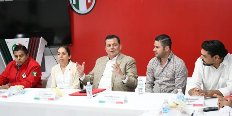 Adán Sánchez nuevo coordinador de alcaldes y alcaldesas priistas