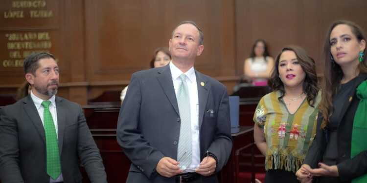 David Martínez plantea reforma al Código Penal para una vida libre de violencia para las mujeres y sancionar como delitos la violencia mediática y el sicariato digital