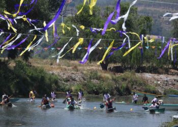 Regresa el canotaje a Urandén, acompañado de cocineras tradicionales