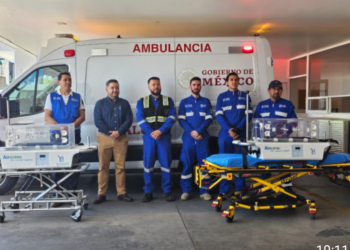 Recibe CRUM 2 incubadoras para traslados seguros de recién nacidos