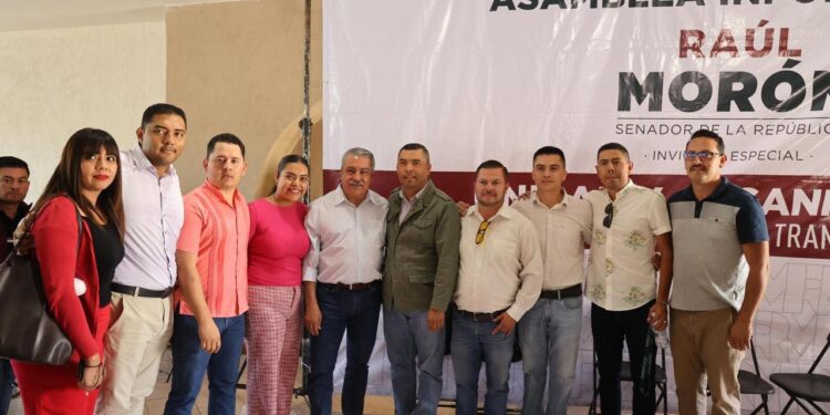 Raúl Morón recibe a Olivio López en su equipo político en Michoacán