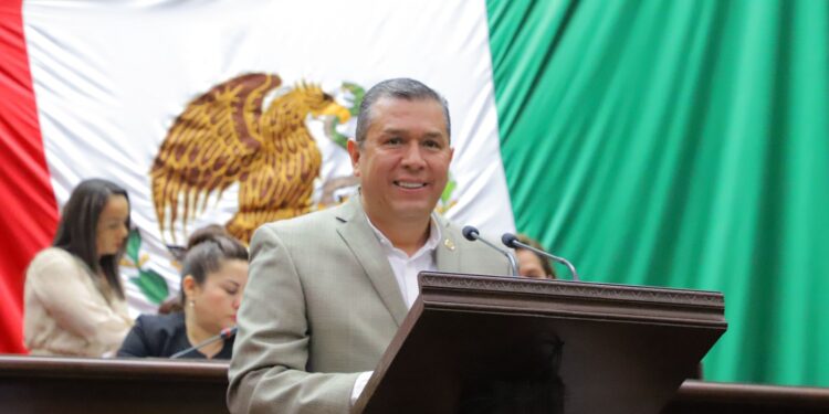 Barragán propone reforma para evitar saqueo de bienes municipales