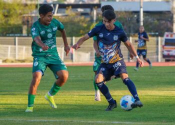 Zorros y Delfines firman intenso empate