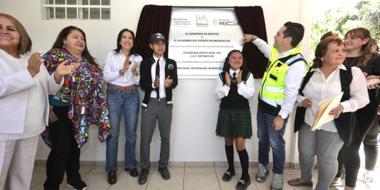 Gobierno estatal fortalece infraestructura del Telebachillerato en Zitácuaro