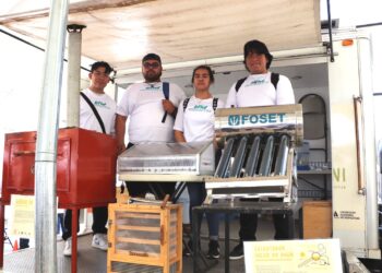 Estudiantes de la UTM conocen más sobre energías renovables y electromovilidad