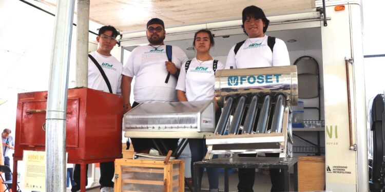 Estudiantes de la UTM conocen más sobre energías renovables y electromovilidad