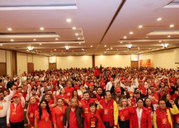 Presenta Vicente Gómez Núñez iniciativa de “Ley Silla” para trabajadores de instituciones públicas