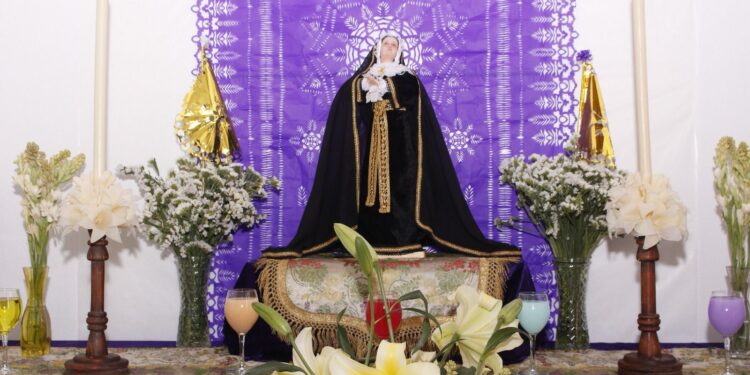 Altar de Dolores: tradición, arte y devoción en Michoacán