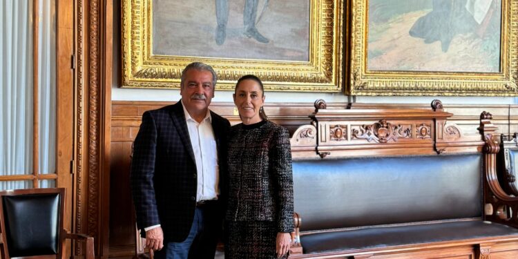 Morón alineado con Sheinbaum, llama a no adelantarse