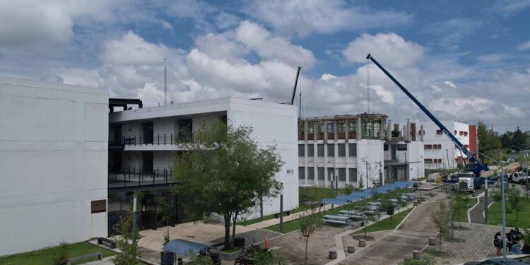 Multi-DES se transforma en la Escuela de Estudios Superiores Interdisciplinarios, alrededor de mil 500 estudiantes beneficiados