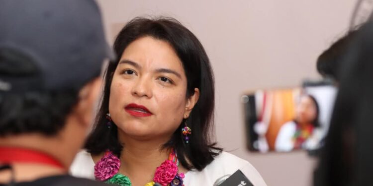 Eréndira Isauro impulsa iniciativa para castigar apología del delito y respalda decreto del Gobernador