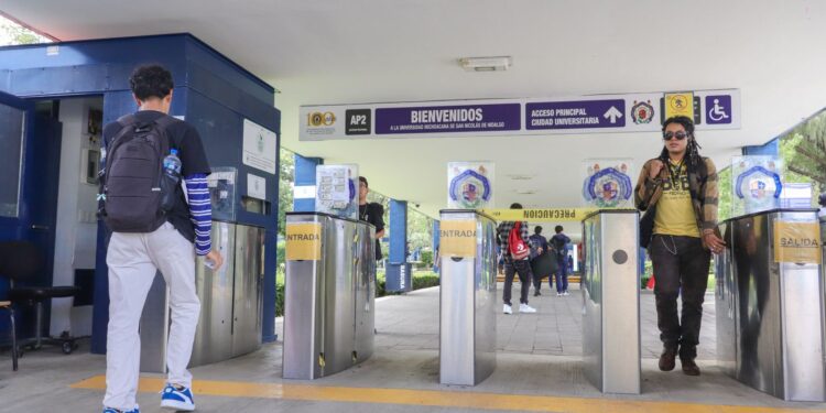 PRONIER abierto, estudiantes migrantes pueden aplicar para continuar sus estudios en la UMSNH