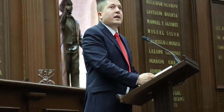 Suman 12 las iniciativas presentadas por Vicente Gómez Núñez