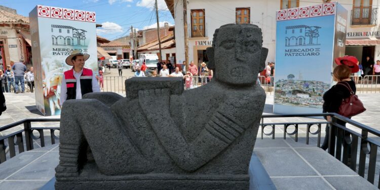 Nuevo Mercado de Pátzcuaro alberga réplica de Chac Mool: Gladyz Butanda