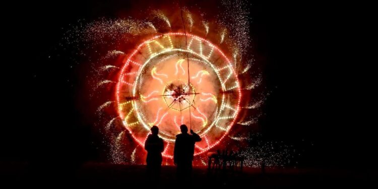 Sectur invita a deslumbrarte con la Feria de la Pirotecnia en Indaparapeo