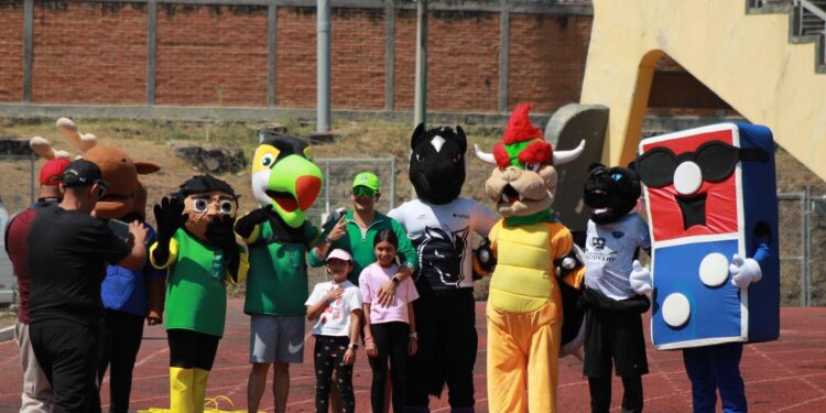 Deporte y convivencia familiar, en exitosa Carrera de Botargas por los Niños: Ernesto Núñez