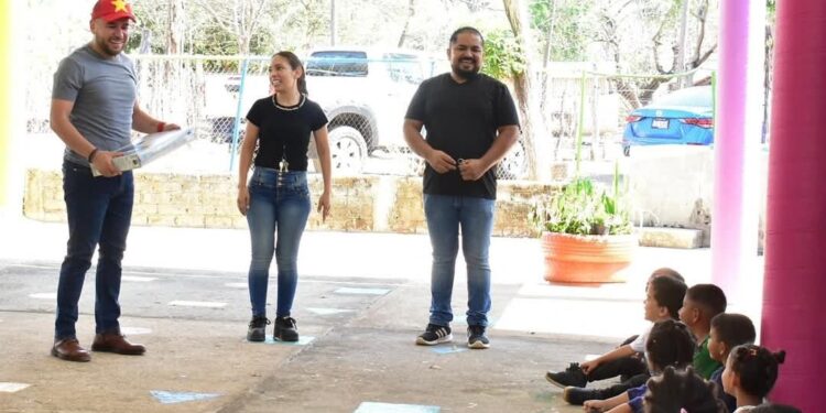 Michoacán merece infancias felices y libres de violencia: Reyes Galindo