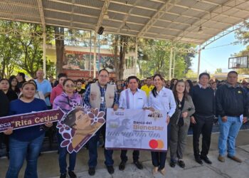 Entrega de tarjetas de Beca “Rita Cetina” presenta avance del 70 por ciento, en Michoacán