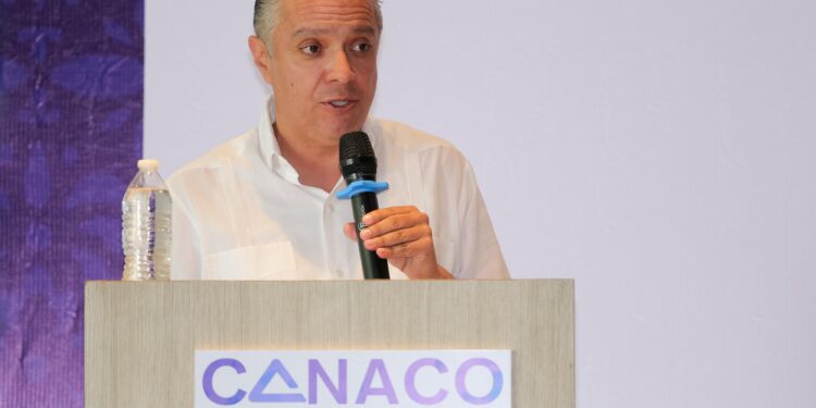 Importante fortalecer economía michoacana a través del consumo local: Navarro García
