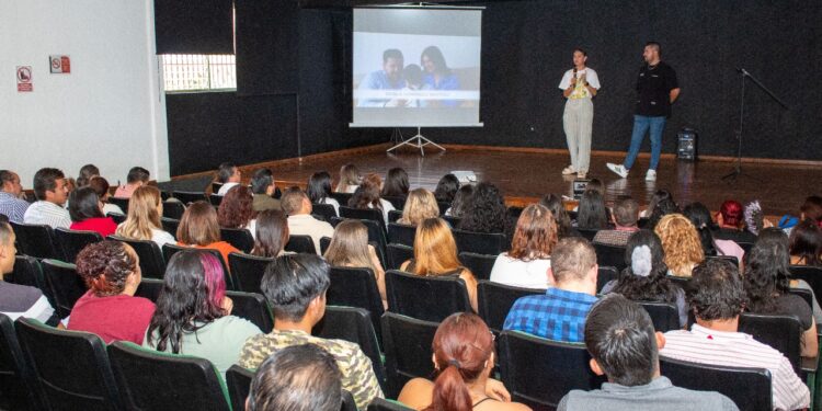 DIF Michoacán capacita sobre acogimiento familiar