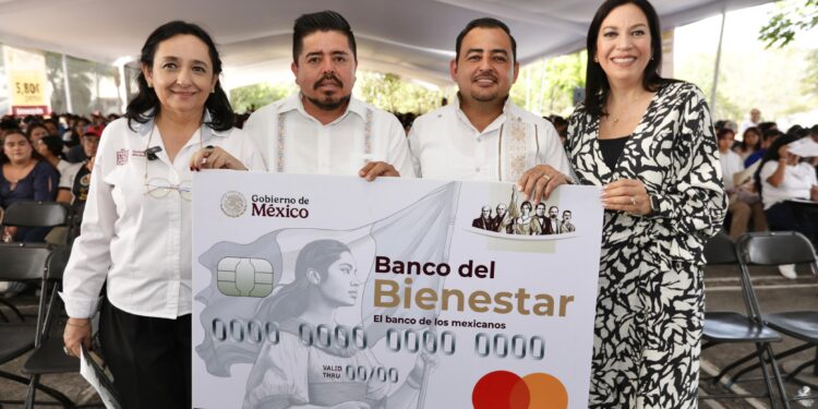Con becas, más jóvenes continúan por el camino de la educación: Iemsysem