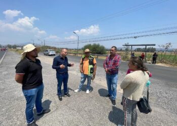 Supervisa Eric Gaona vialidad Trébol–San Pedro acompañado del SICT y vecinos