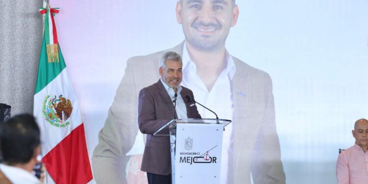 Michoacán vive el mejor momento de la historia educativa: SEE