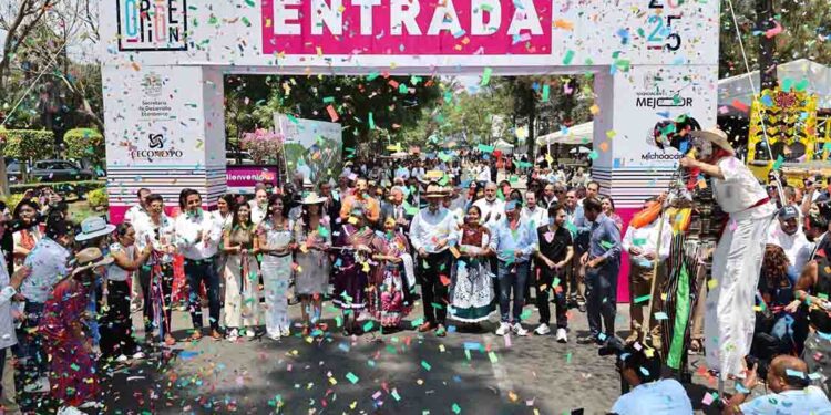 Arranca la fiesta y la alegría; inaugura Bedolla Festival Michoacán de Origen