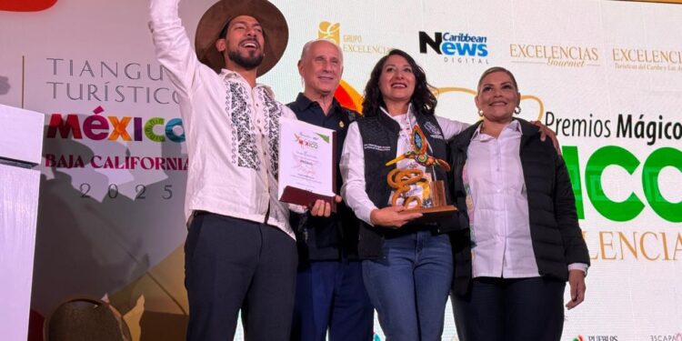 Yarabí Ávila entrega la Presea “Vasco de Quiroga” a destacados nicolaitas